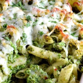 Garlic Chicken Pesto Pasta