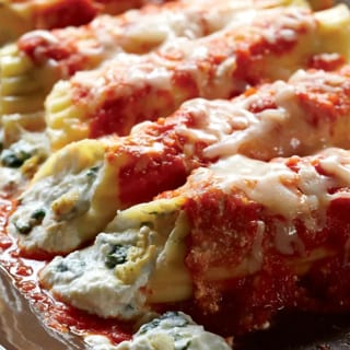Spinach & Artichoke Manicotti (V)